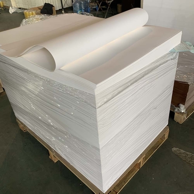 Contenu de papier de firres d'usine du matériau d'emballage d'unité centrale de PVC 787x1092mm 98%